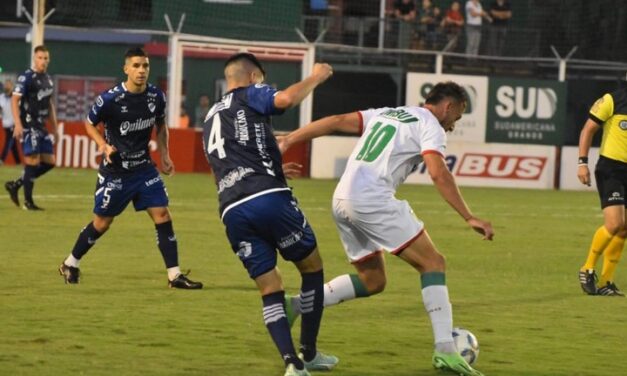 Caos en Carlos Casares: empata en la hora y les grita a sus ex el gol en la cara