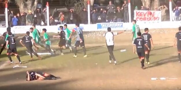 A 8 años de un partido que quedó en la historia: Hecatombe, un peludo gambeteador y un empate que dejó a los dos afuera