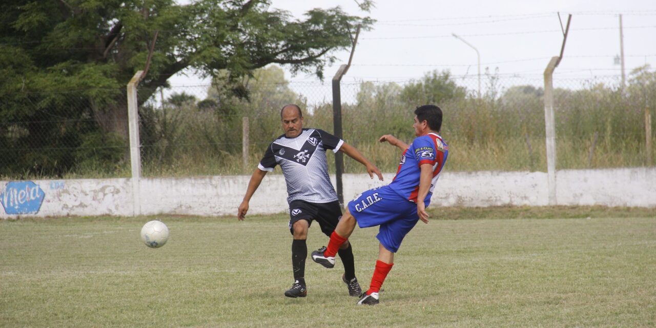 Futbol Senior: En el +40 los de arriba no aflojan y en el +50 Calaveras llega como líder a la última fecha