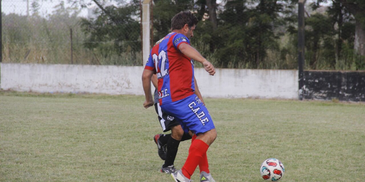 Fútbol Senior: Defensores único líder en el inicio de la fecha del+40