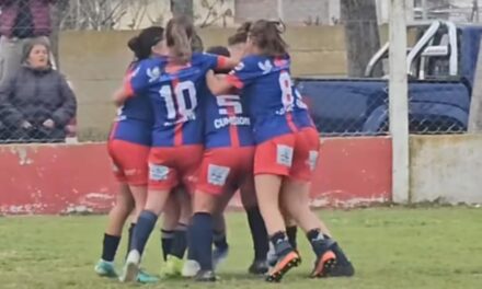 Fútbol Femenino: El campeón sigue a paso firme