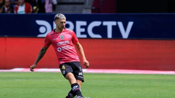Mateo Carabajal elegido para el equipo ideal y el mejor defensor central