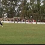 Se produjo en una liga vecina: Un gol muy particular del arquero le dio el clásico a su equipo