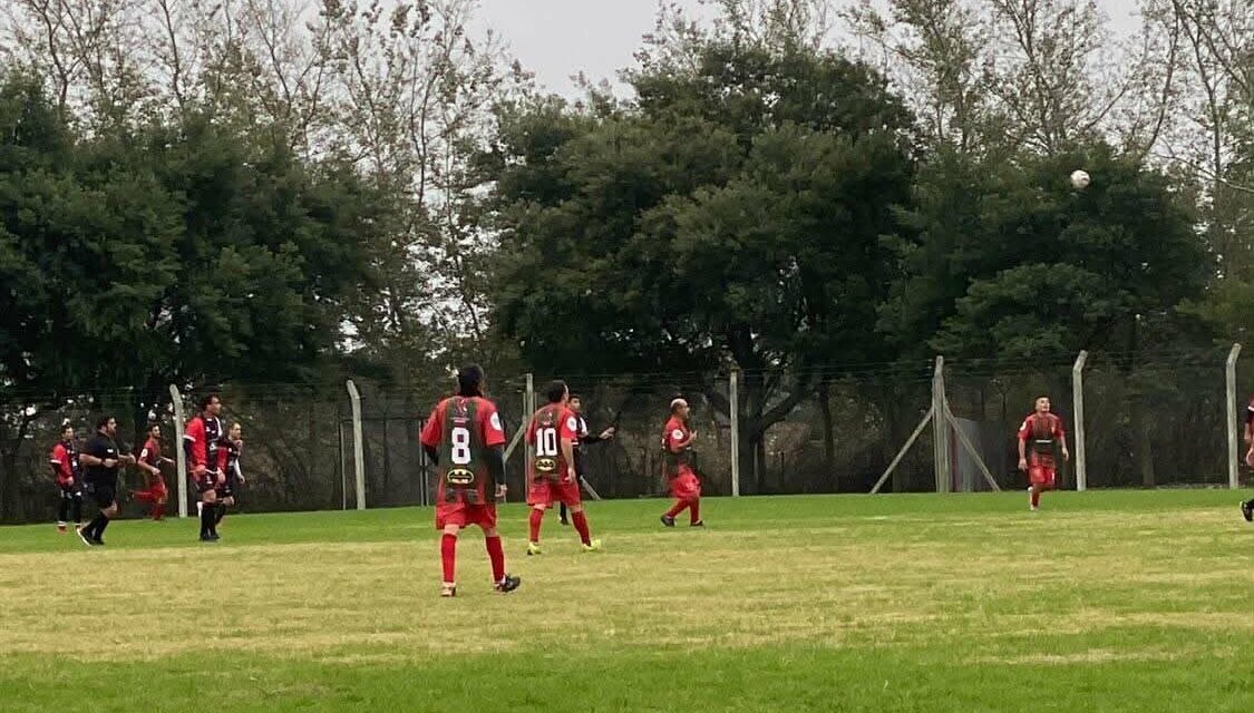 Fútbol Senior: Se jugaron los partidos de ida de cuartos del + 40 y la fecha nueve del +50