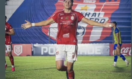Un pehuajense marcó el gol para que su equipo siga arriba en la segunda división de Paraguay