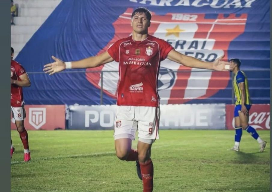 Un pehuajense marcó el gol para que su equipo siga arriba en la segunda división de Paraguay