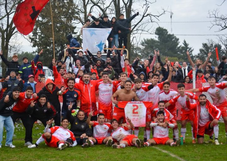 En una liga vecina: Jugó en la LPF y hoy su equipo lidera