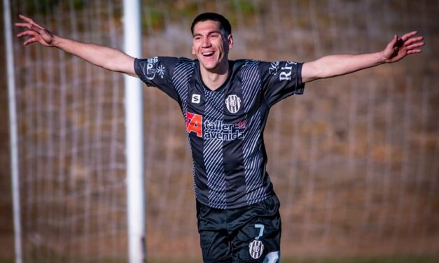 Manuel Abentín y una tarde a puro gol en el Torneo Regional Amateur