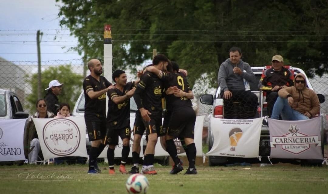 Liga de Carlos Casares: El equipo de los pehuajense goleó y llegó la cima